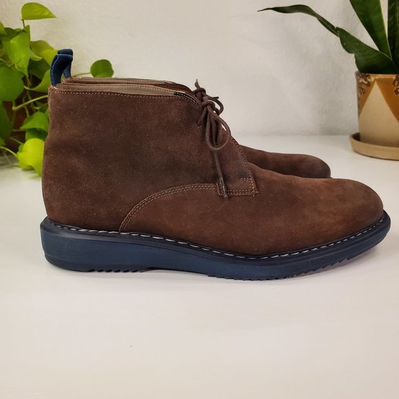 Clarks Kenley Mid Lace Up Suded Chukka Boots
